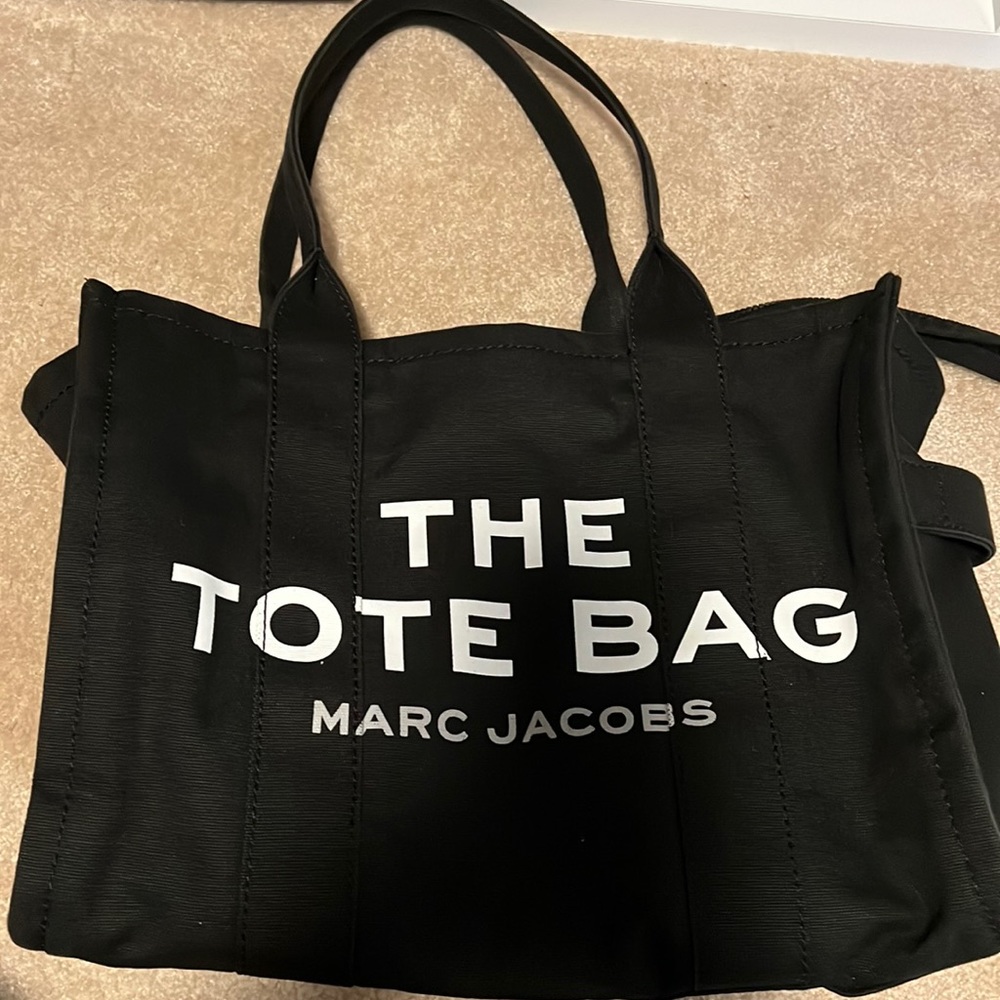 Marc Jacobs tote like new